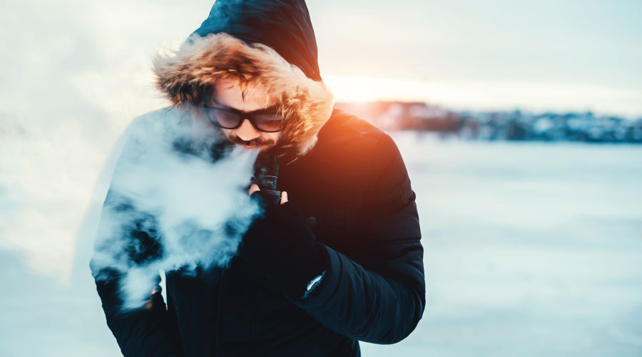 Χειμώνας και ηλεκτρονικό τσιγάρο - 4 tips που κάνουν το άτμισμα απολαυστικό και σε χαμηλές θερμοκρασίες